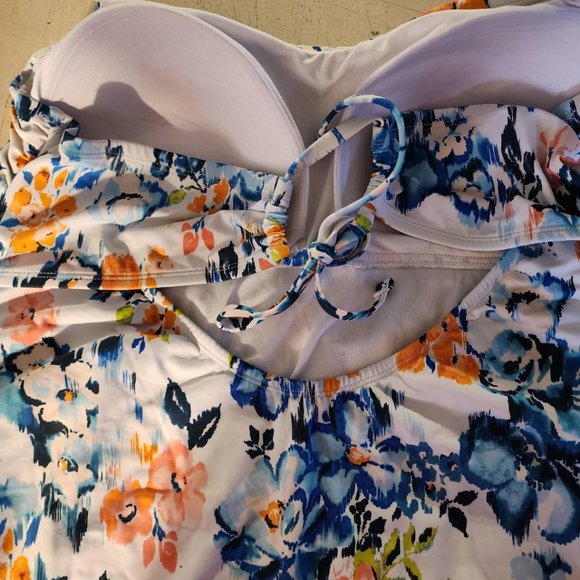 Vibrant One-Piece Swimsuit - Picture 2 of 5